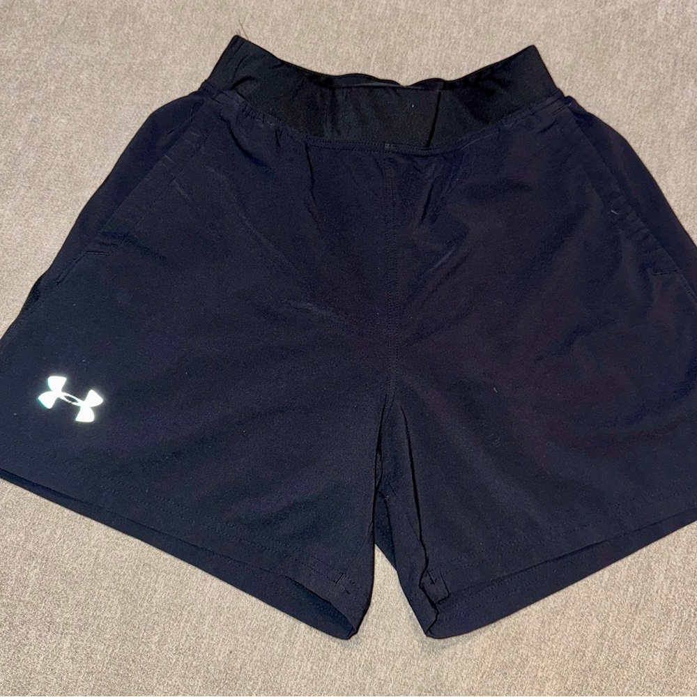 Under Armour Men’s Black Athletic Shorts Size Small